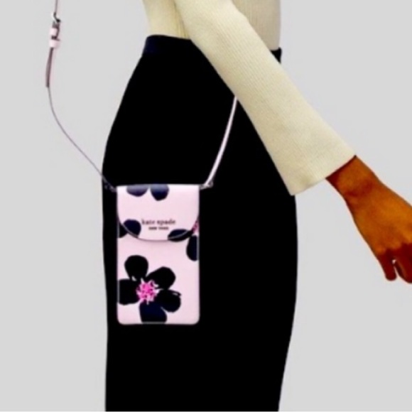 SOLD Spade Cameron Grand Flora Phone Crossbody bag - Picture 2 of 12